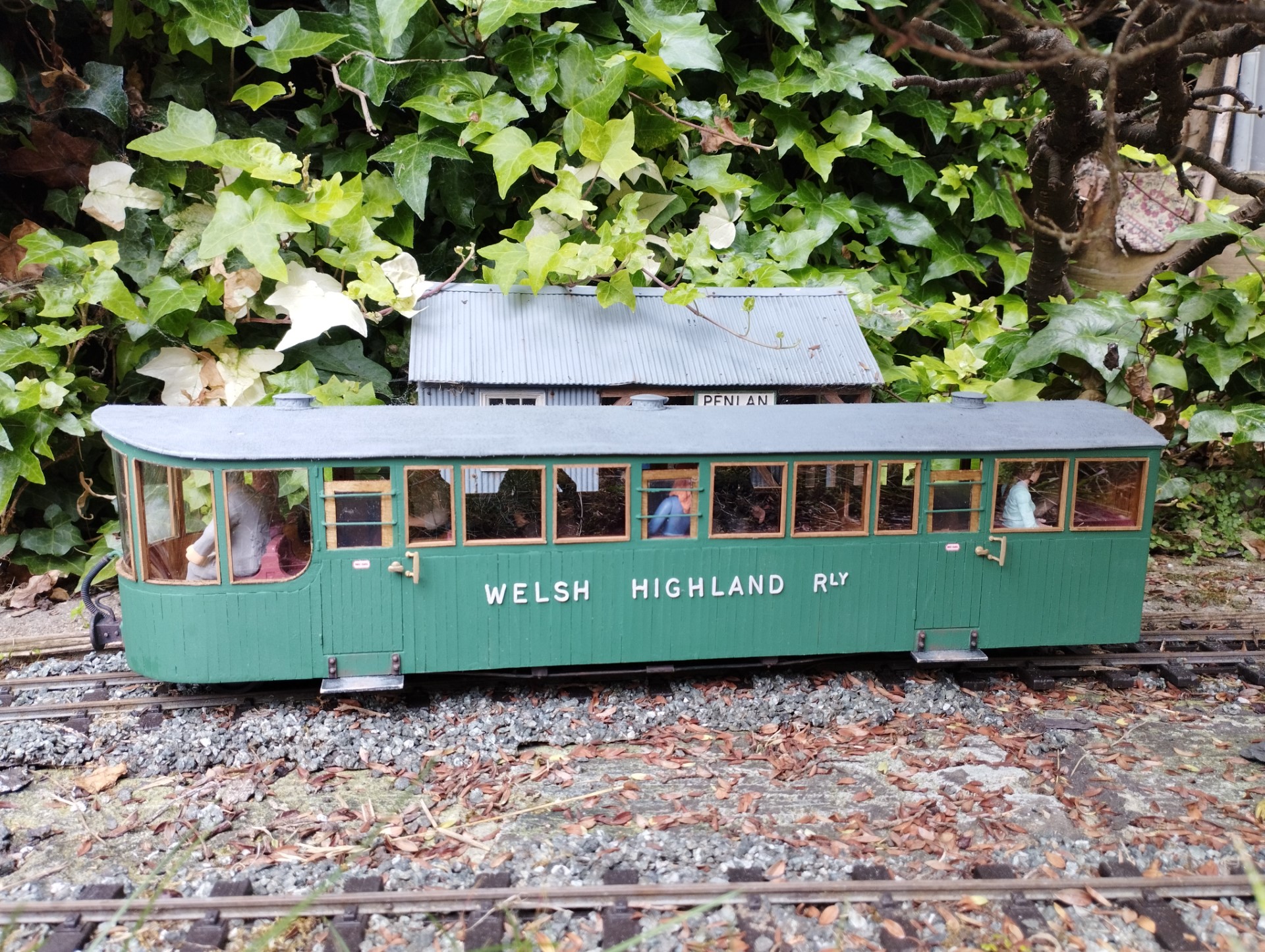 Observation car 2.jpg