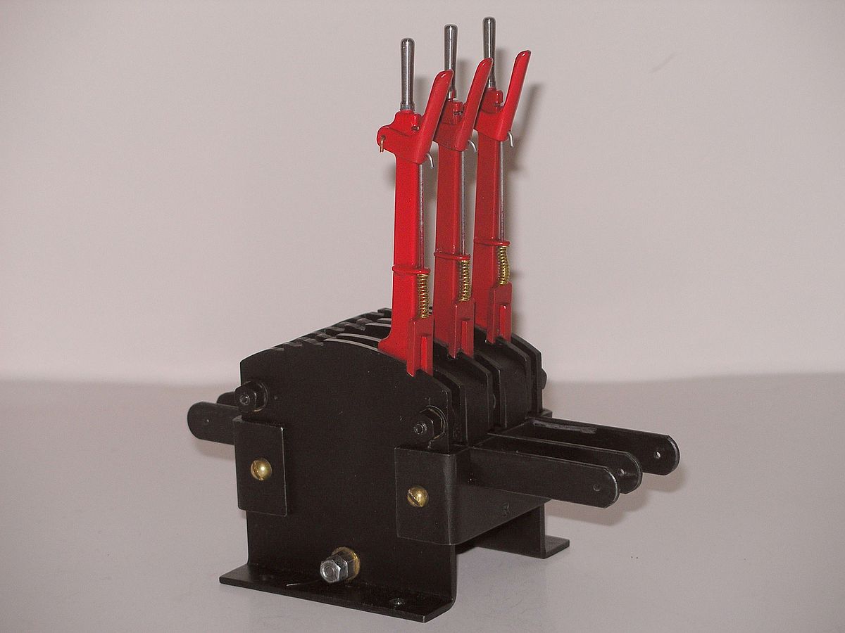 Lever Frame 7.JPG