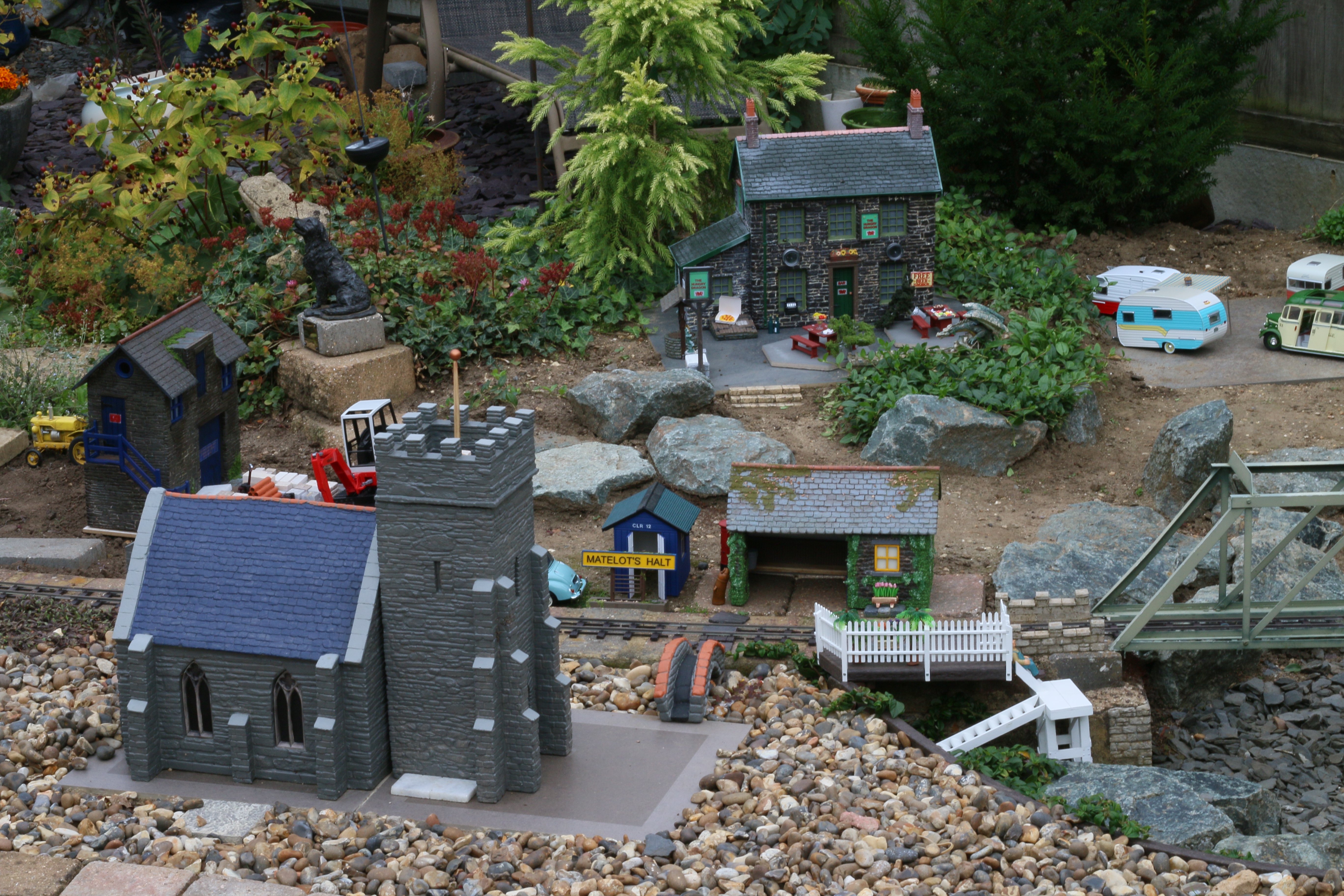 6 - 88D3E67C-C76F-42A7-A8EF-CBFD69F538D9.jpeg