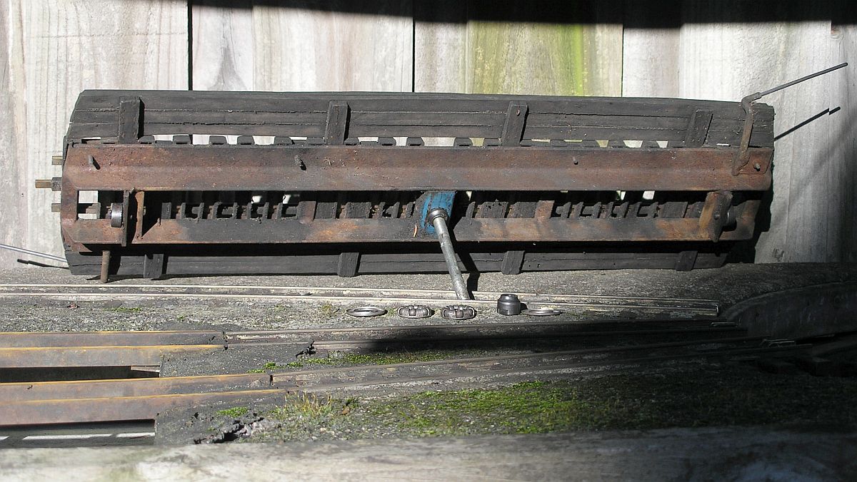 Turntable Maint. 1.JPG