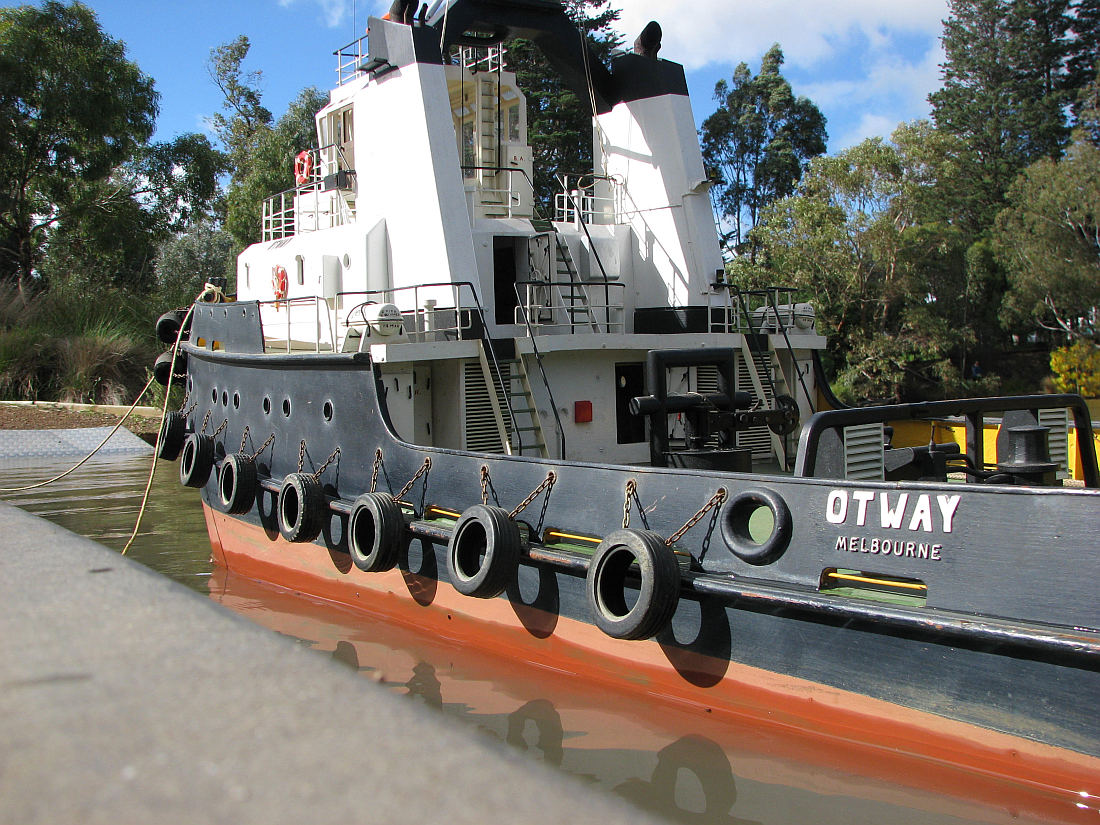 Tug Otway 1.jpg