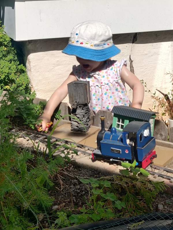 6 - little_people_1.jpg