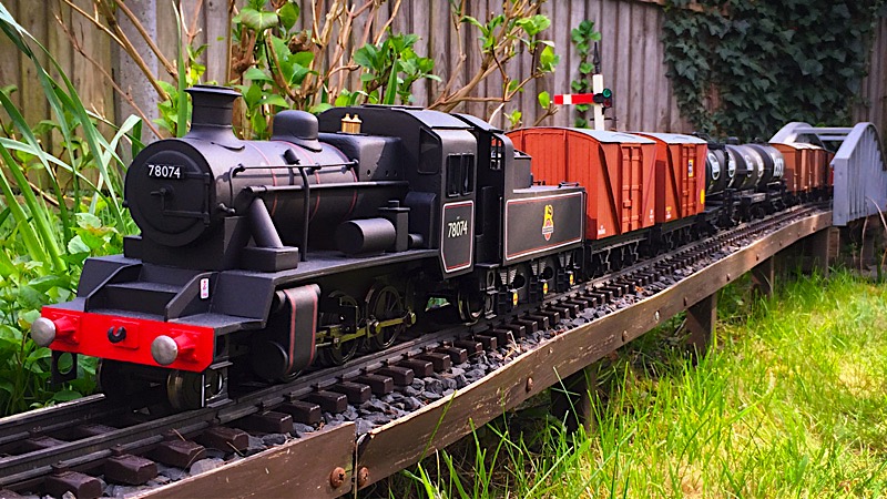 This is only nine wagons but doesn't seem ridiculously short, I reckon
