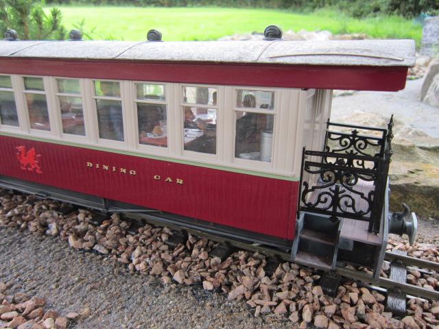 THREE G SCALE 45mm GAUGE RAILWAY TRAIN COACH BODY CONVERT HOUSE STORE STABLE 3 
